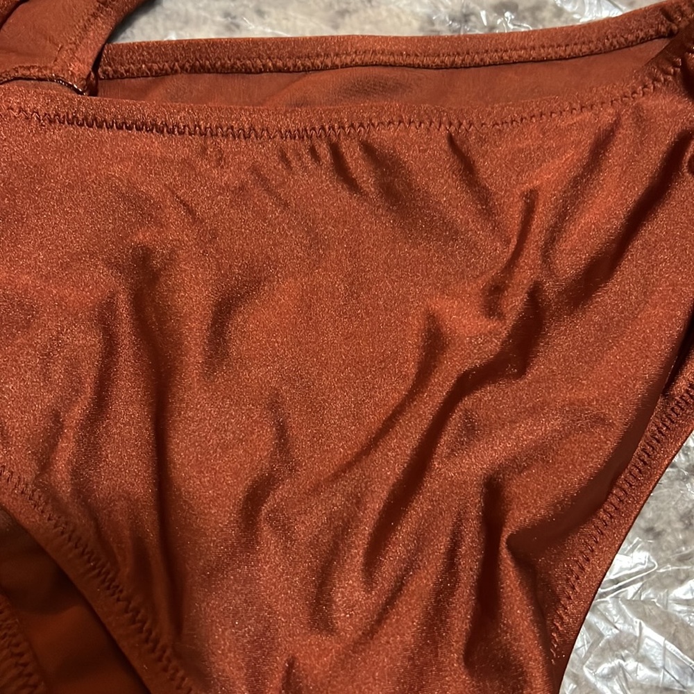 Swimsuit - Picture 5 of 5